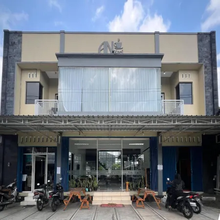 AN Homestay Syariah Mitra RedDoorz Wonosobo Отели рядом с достопримечательностью «View Sindoro sumbing»