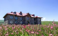 Lake Cildir Lodge Hotels in Sazlısu Köyü