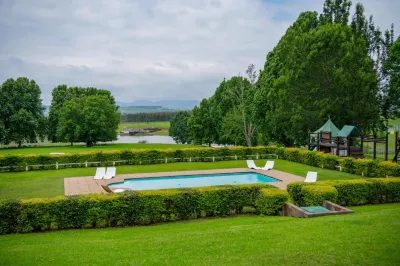 St Ives Lodge & Venue Hotels near Highgate Wine Estate
