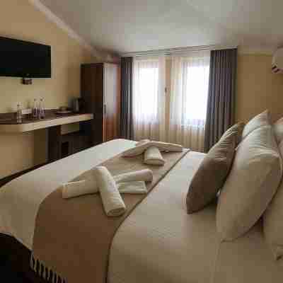 Hotel Shadervan Rooms