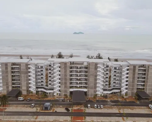 Roxy Beach Apartment Hotels in Lundu