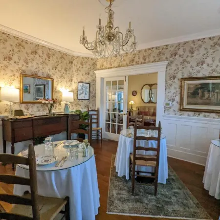 Old Powder House Inn
