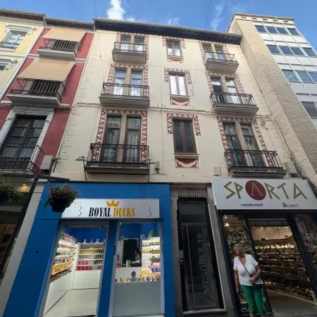 Apartaments  Castelo Mesones - Right in the city center, right next to Granada Cathedral.
