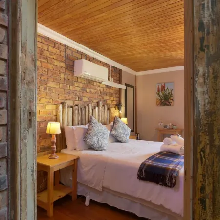 Autumn Breeze Manor Guest House