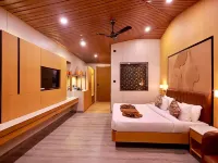 Blue Pine Resort Hotels in Lansdowne