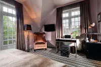 Boutique Hotel Poppenbütteler Hof Hotel dekat Musicalschule Ahrensburg