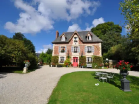 Manoir des Lions de Tourgéville Hotels in Deauville