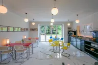 Hotel & Gallery Kopacka Отели в г. Литомишль