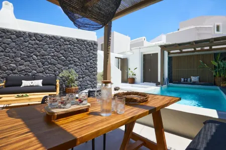 Floria Suites Отели рядом с достопримечательностью «Тира»