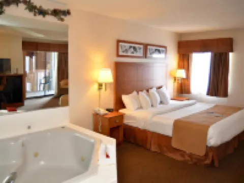 Baymont by Wyndham Port Huron Hotels in St. Clair County