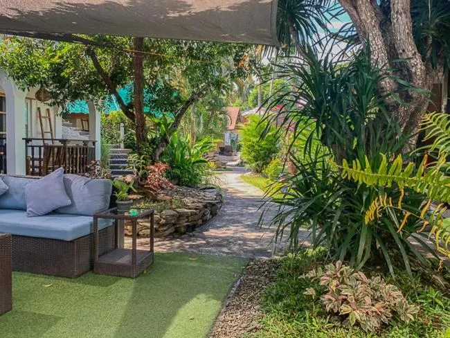 Blue Lagoon Dive Resort Kamar Photos