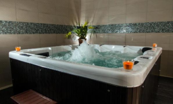 Plumeria Hotel - Housity