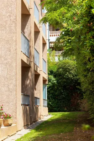 Hôtel Le Mozart Отели рядом с достопримечательностью «Paul Arbaud Museum»