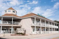 West Bank Inn Hotels near Celina Baptist Temple