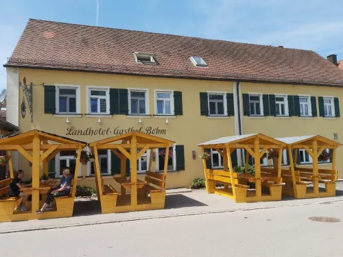 Landhotel Zum Böhm فنادق في Heideck