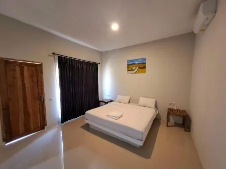 Village Corner Homestay Отели рядом с достопримечательностью «Pantai Selong Belanak»