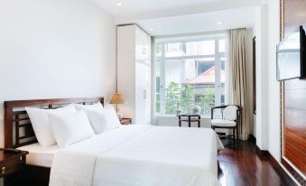 VietHome-Doorstep to Hoan Kiem Lake