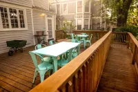 Walnut Street Inn Hotels in Springfield