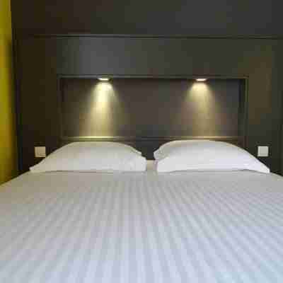 LA CROIX D'OR LOGIS Hôtels Rooms