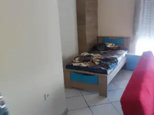 Gcm 1 Rooms Kentro k Parking