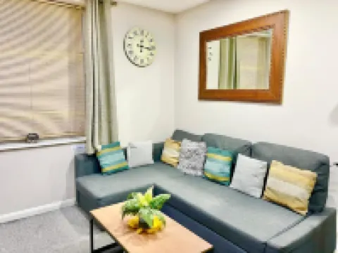AR-Rahman, 1 bed + 1 Living room apartment 達特福德酒店