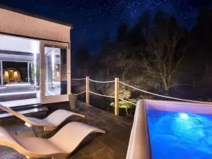 Aphrodites Group - Luxury Hot Tub Suites in Central Lake District!