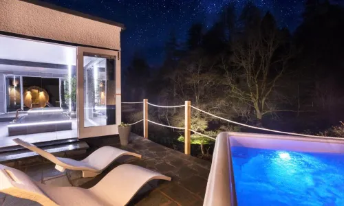 Aphrodites Group - Luxury Hot Tub Suites in Central Lake District!