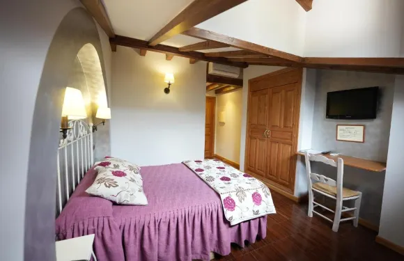 格雷多斯林孔西託鄉村酒店