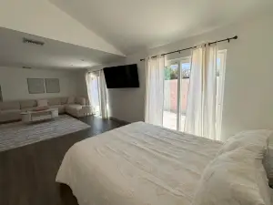 Fully Remodeled 1-Bedroom House with Massive Yard