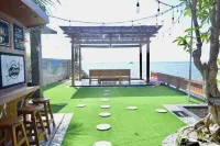 Omah Kayu Villa Hotel dekat Pantai kamal