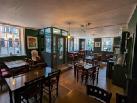 馬爾伯勒大熊酒店 馬爾堡酒店