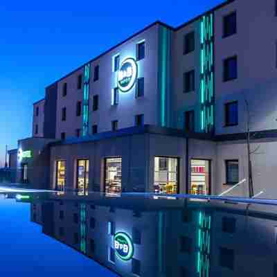 B&B HOTEL Troyes Magasins d'usine Hotel Exterior
