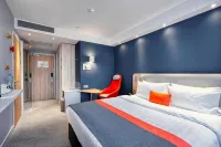 Holiday Inn Express ALMATY by IHG - 駐車場