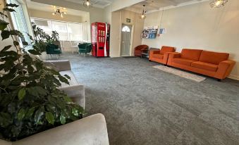 Airport Westney Lodge