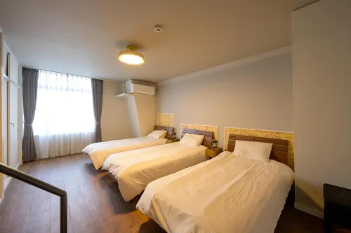 WoodHigh ROOMS - Condos