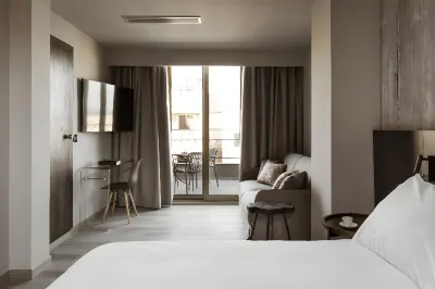 알라시아 호텔 에레크테이온 주변 호텔