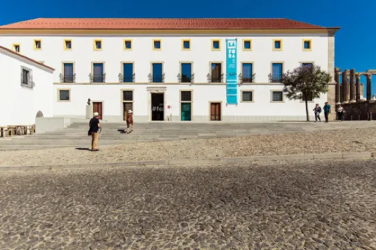 ヘヴン イン Évora - ホステル