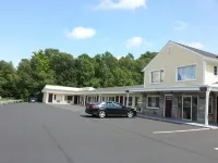 Americas Best Value Inn-Providence/North Scituate Hotels in 