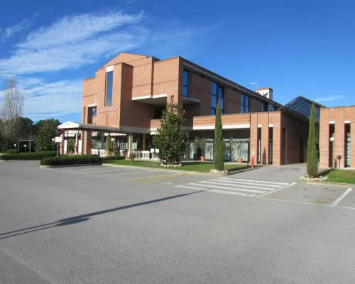 勒瑟拜酒店 盧卡省酒店