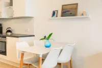 Studio apartment - terrace, private parking place - โฮมสเตย์