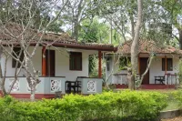 Calm Garden Cabanas - Pensions
