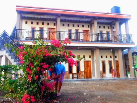 Golo Tango Homestay Отели рядом с достопримечательностью «Labuan Square»