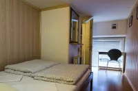 Hostel 24 - Hostels