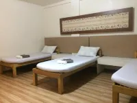 โรงแรม CRISFILS LODGE INCORPORATED