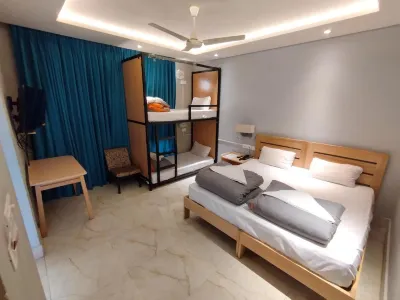 Madpackers Bir Hotels near Shiv temple,dhang
