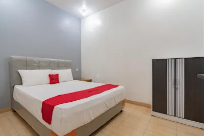 RedDoorz near Prujakan Station Cirebon Hotel dekat JALAN PETRATEAN....pusat belanja sparepart dan aksesoris hp