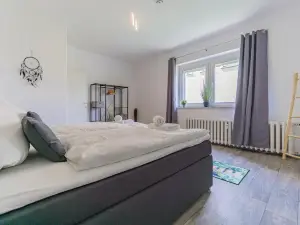 Ostseeapartment_80m2_3XSchlafzimmer_2XParkplatz_Netflix_Waschtrockner