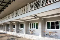 Baan Dara Resort