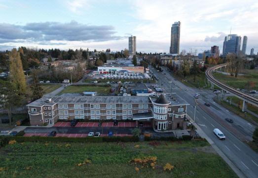 5. 데이즈 인 바이..