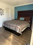 El Dorado Motel - parking